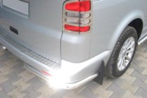 Volkswagen T5 Caravelle 2004–2010 Zadné rohové diely AK003 (2 ks, nerez) fotografia 11