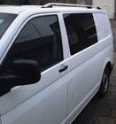 Volkswagen T5 2010–2015 Strešné lyžiny CROWN (matná sivá) fotografia 12
