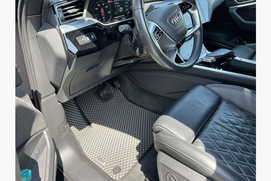 Audi e-Tron 2018–2022 EVA autorohože (sivé) Image