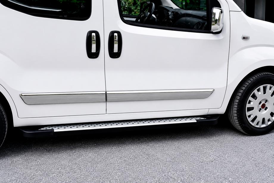 Opel Combo 2012–2018 Bočné nášľapy Allmond Grey (2 ks, hliník) Image