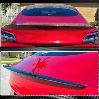 Spojler V4 (2017-2023, karbón) Tesla Model 3 2017– fotografia 4