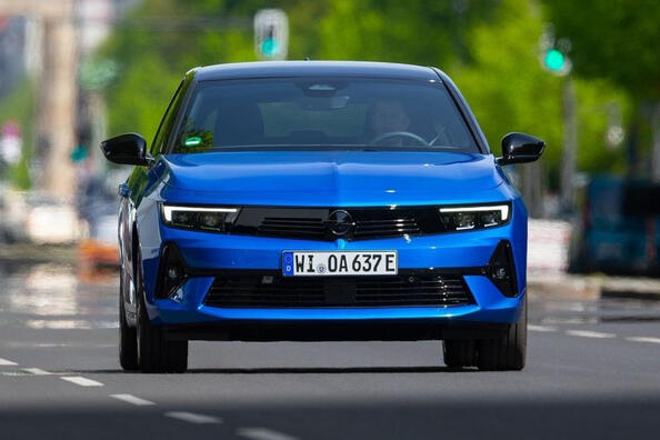 Opel Astra L Electric 2023: recenzia elektromobilu