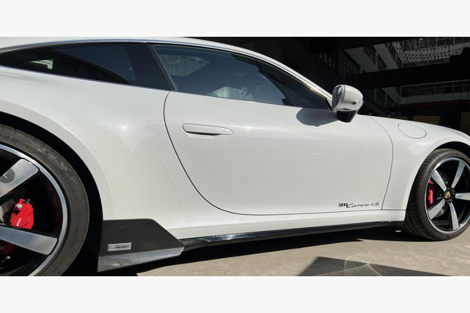 Porsche 911 (992) 2018– Bočné prahy Image