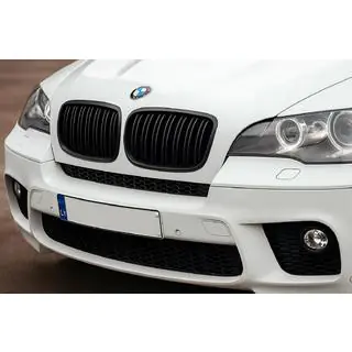 BMW ľadvinky M-Look V2 (lesklá čierna) fotografia 1