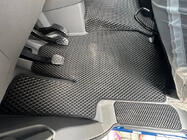 Volkswagen Crafter 2016– Podlahové rohože 2024+ (3 ks, EVA, čierne) fotografia 4