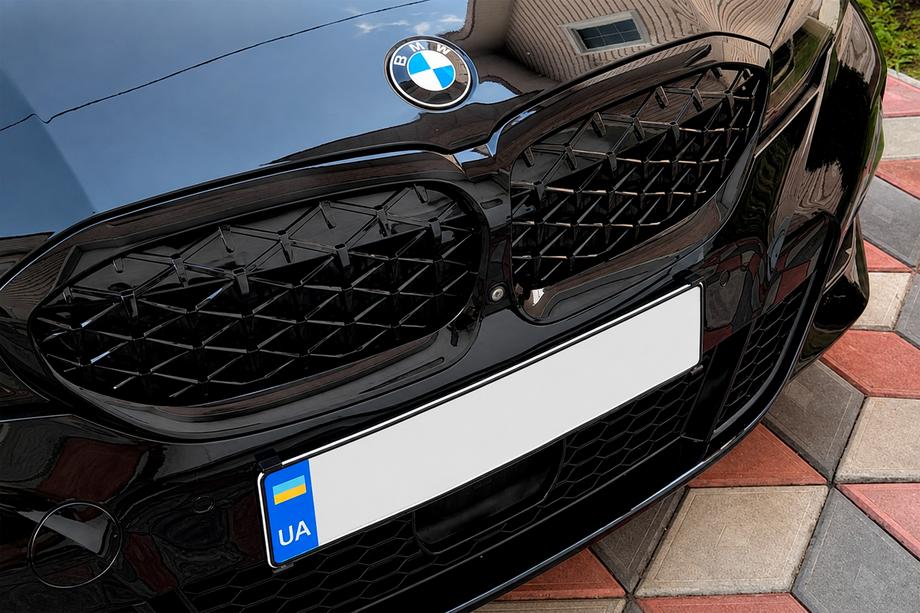 BMW 3. rad G20/G21 2018– Obličkové mriežky Diamond Black (2018-2022, čierny rámik) Image