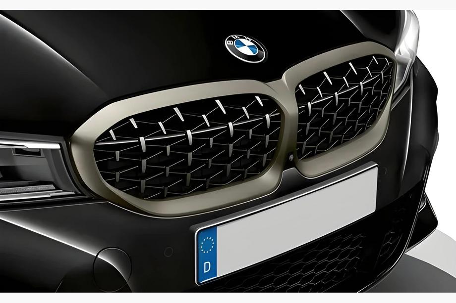 BMW 3. rad G20/G21 2018– Obličkové mriežky Diamond Silver (2018-2022, matný chrómový rámik) Fotografia 1