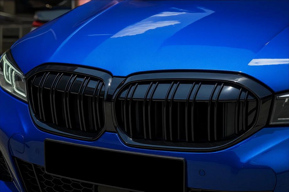 BMW 3. rad G20/G21 2018– Obličkové mriežky M-Look (2022+, čierny lesklý) Image
