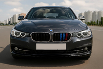 BMW 3. séria F34 2013–2020 Obličkové mriežky M-Look (M-Color s chrómovým lemom) fotografia 1