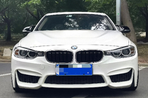 BMW 4 séria F32/F33/F36 2012–2020 M-Look obličkové mriežky (čierny lesk s chrómovým lemom) fotografia 1
