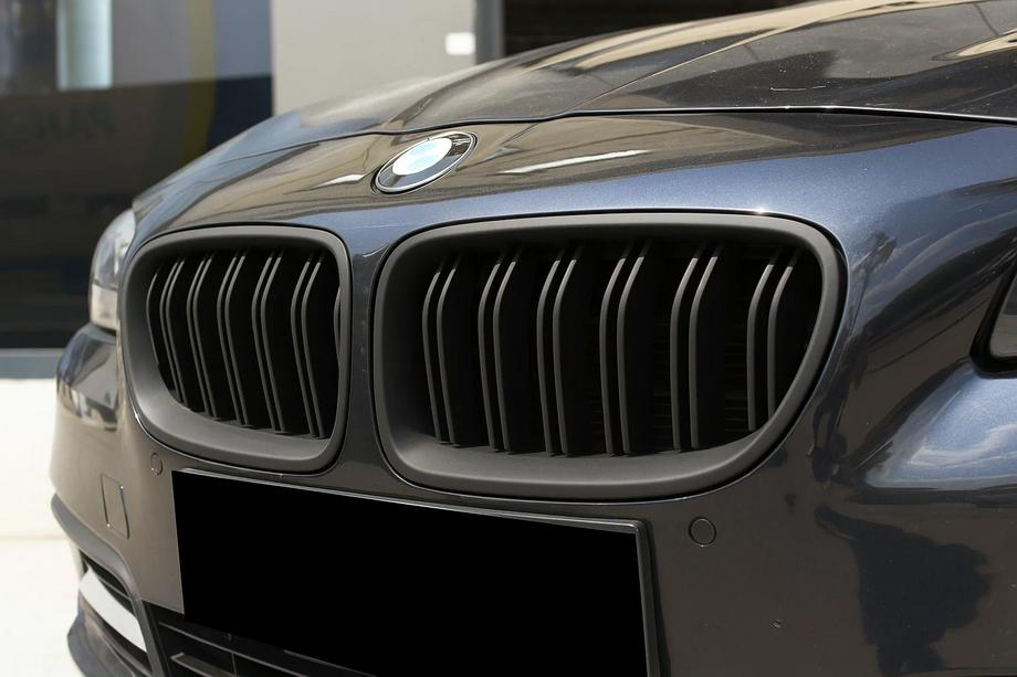 BMW 5. rad F10/F11 2010–2016 M-Look ľadvinky (matná čierna) Image
