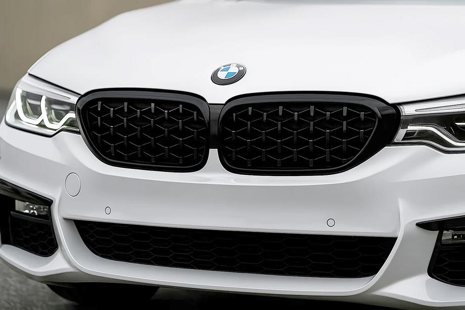 BMW 5. rad G30/G31 2017–2023 Obličkové mriežky Diamond Black V1 (2017-2020, čierny rámik) Image