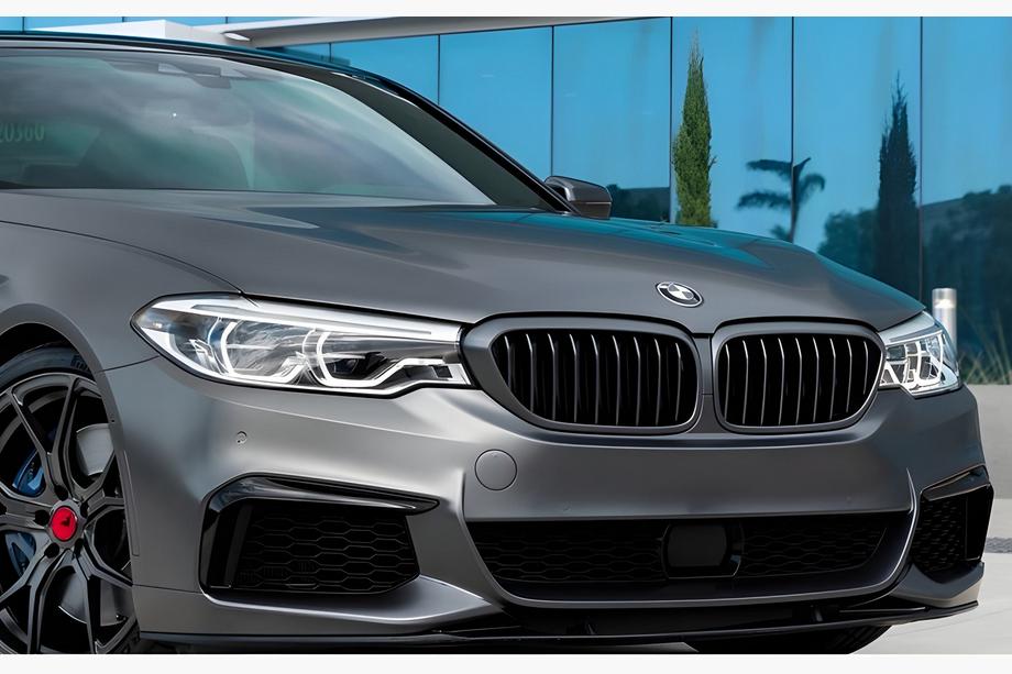 BMW 5. rad G30/G31 2017–2023 Ľadvinky 1 Bar (2017-2020, matná čierna) Image