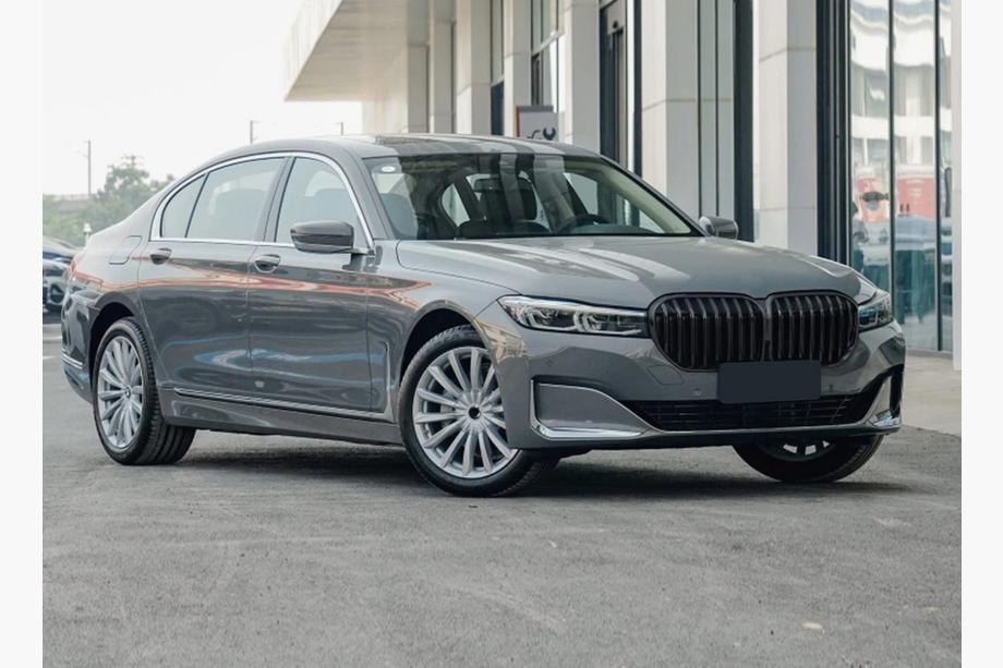 BMW 7. séria G11/G12 2015–2022 Predná maska (ľadvinky) 1 Bar (2019-2022, čierny lesklý) Image