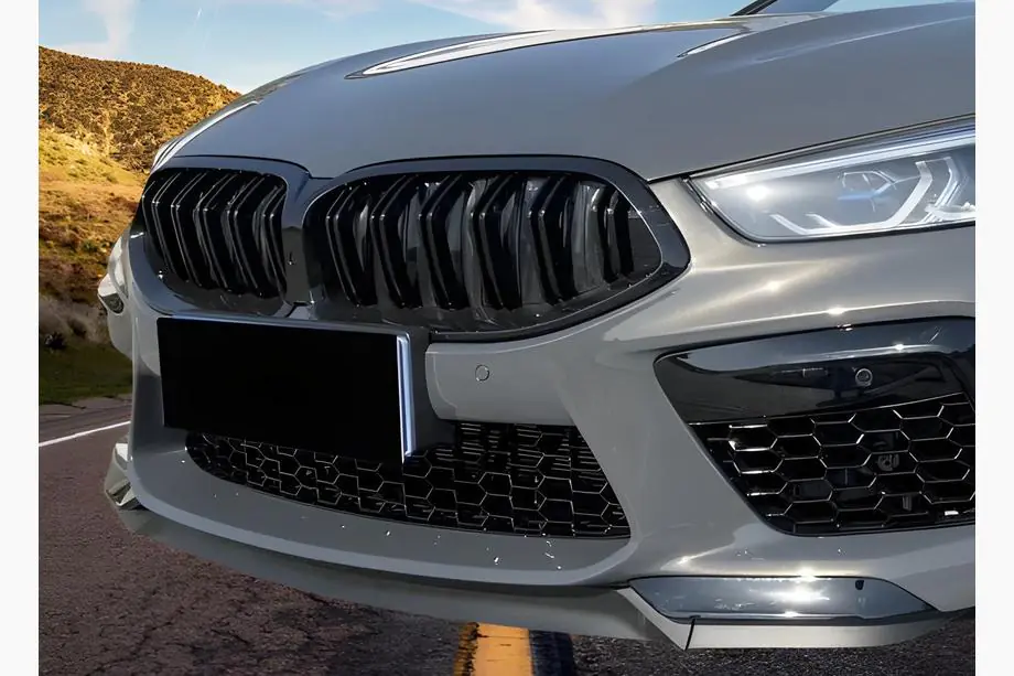 BMW 8. séria G14/G15/G16 2018– M-Look obličkové mriežky (2018-2022, čierny lesk) Image