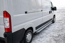 Citroen Jumper 2007–2025 Bočné nášľapy Allmond Grey (2 ks, hliník) Stredný rázvor fotografia 1