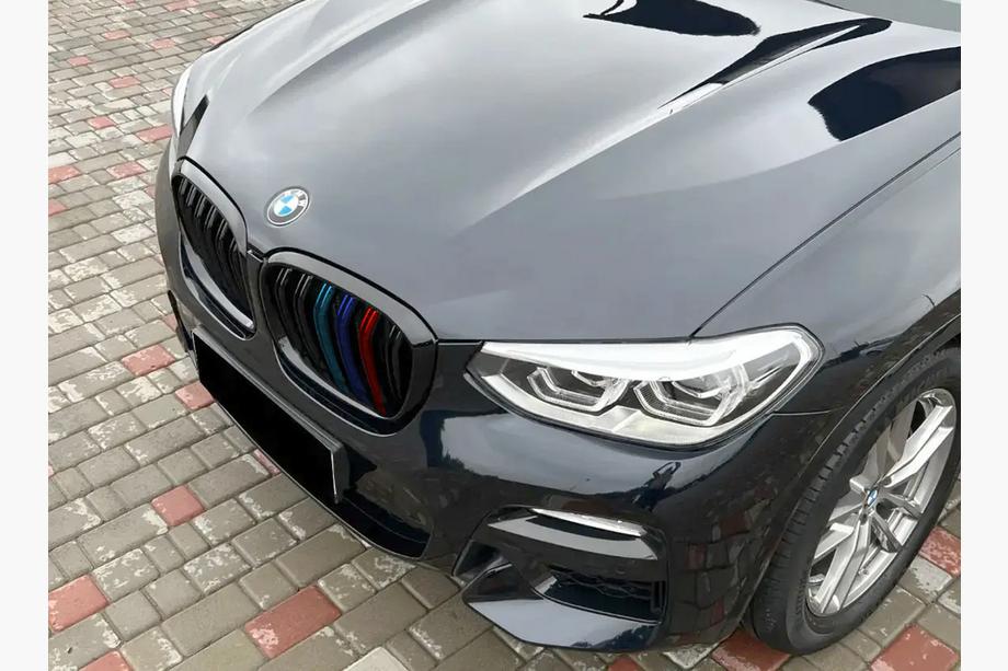 BMW X4 G02 2018– Obličkové mriežky M-Look (2018-2021, M-Color) Image