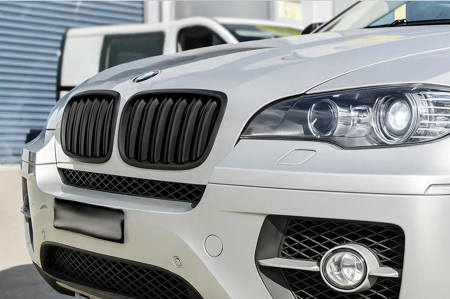 BMW X5 E70 2007–2013 M-Look ľadvinky (matná čierna) Image