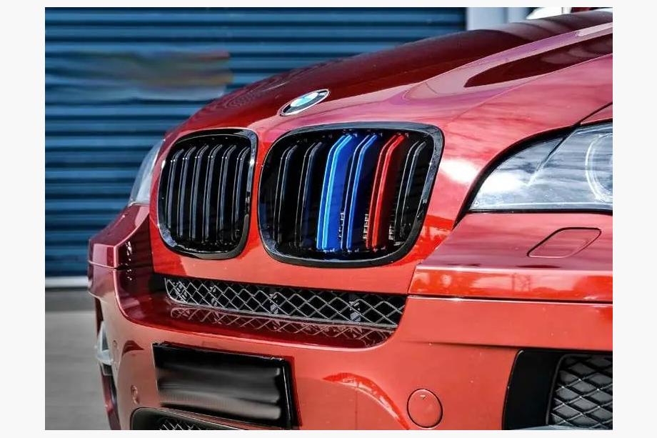 BMW X5 E70 2007–2013 M-Look obličkové mriežky (M-Color) Image