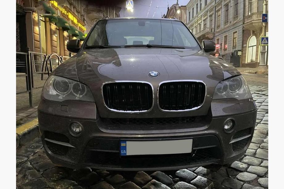 BMW X6 E71 2008–2014 M-Look obličkové mriežky (čierny lesk s chrómovým lemom) Image