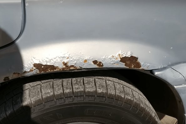 Aké nebezpečné sú 'hrdzavé fľaky' na karosérii auta?