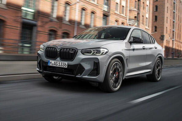 Test kupé SUV BMW X4: faceliftovaná verzia