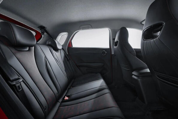 Recenzia elektrického hatchbacku BYD e2 Fotografia 6