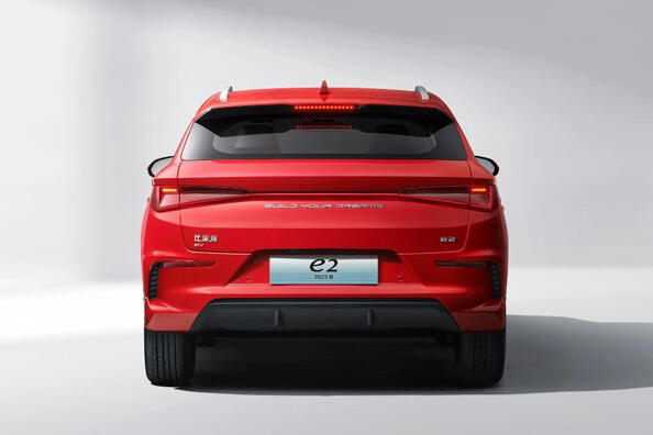 Recenzia elektrického hatchbacku BYD e2 Fotografia 4