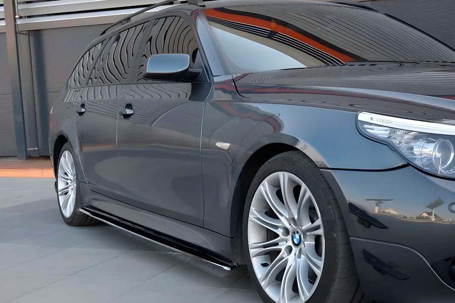 BMW 5. rad E60/E61 2003–2010 Bočné prahy DPT (lesklá čierna) Image