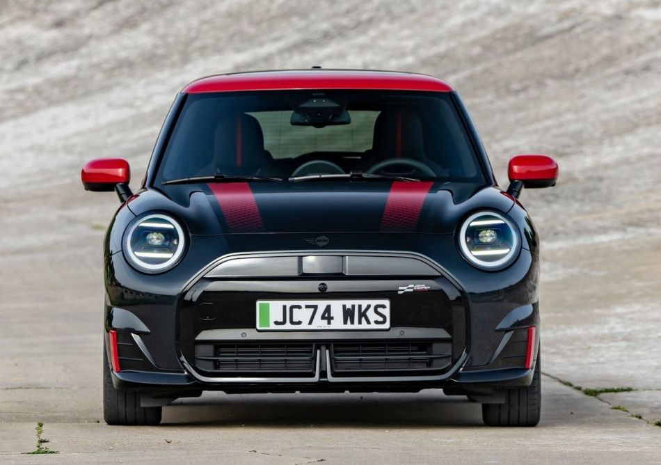 Recenzia elektrického hatchbacku MINI John Cooper Works Electric