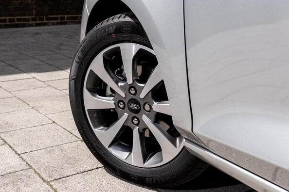 Použité liate disky: úspora alebo riziko pre vaše auto?