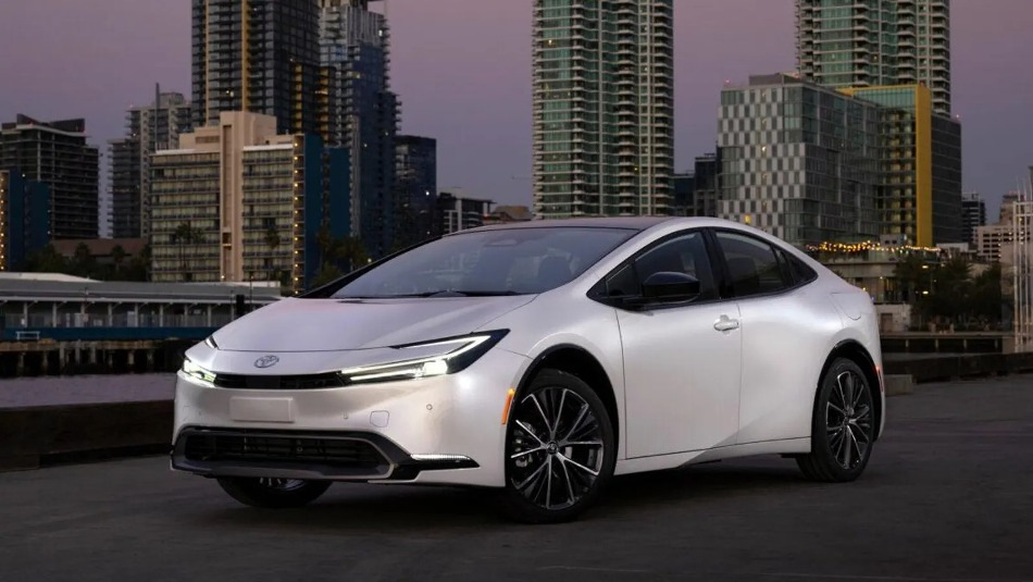 Ako sa rozhodnúť, či potrebujete hybridné auto: rady expertov