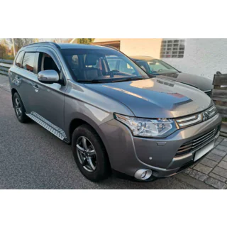 Bočné nášľapy OEM V1 (2 ks, hliník) Mitsubishi Outlander 2012–2021 fotografia 2