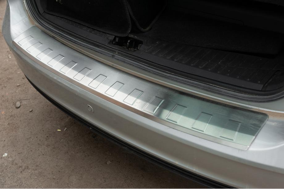 Ford C-Max/Grand C-Max 2010–2019 Nerezová lišta na zadný nárazník OmsaLine (nerez.) Image