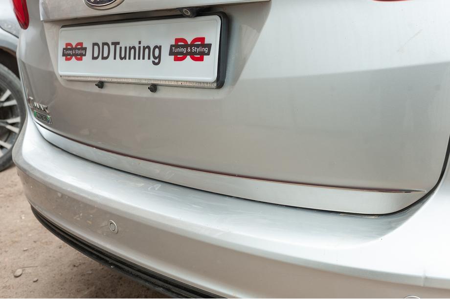 Ford C-Max/Grand C-Max 2010–2019 Nerezová lišta hrany kufra OmsaLine – talianska nehrdzavejúca oceľ Image
