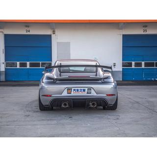 Spojler GT4 RS fotografia 1