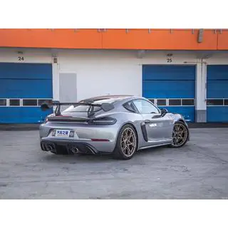 Spojler GT4 RS fotografia 3