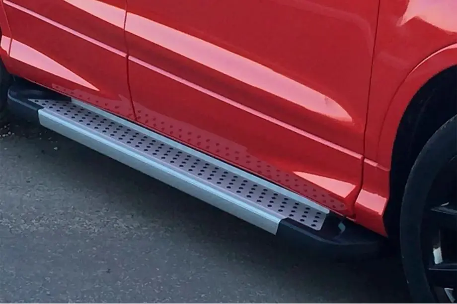 Ford Kuga/Escape 2013–2019 Bočné nášľapy Allmond Grey (2 ks, hliník) Image