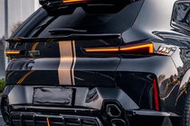 BMW XM G09 2022– Predný spodný spojler AE-Design (karbón) fotografia 8