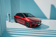 Mercedes-Benz B-Class (W247): Modernizovaný prémiový kompaktný van fotografia 2