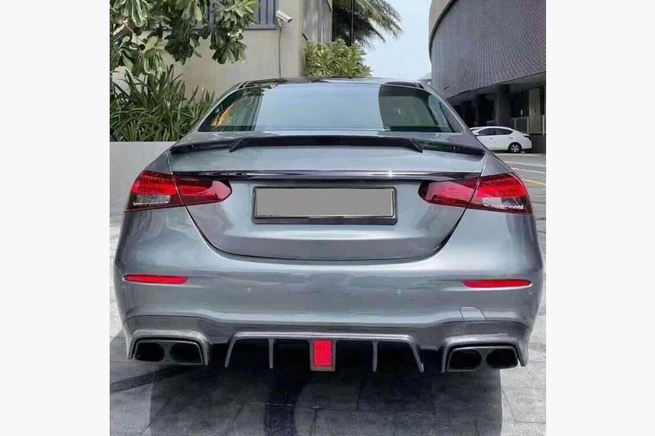 Mercedes Trieda E W213 2016–2023 Spojler V7 (Karbon) Image