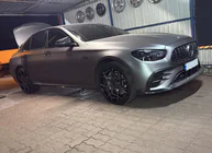 Mercedes Trieda E W213 2016–2023 Bočné prahy (2016-2019, Karbón) fotografia 9