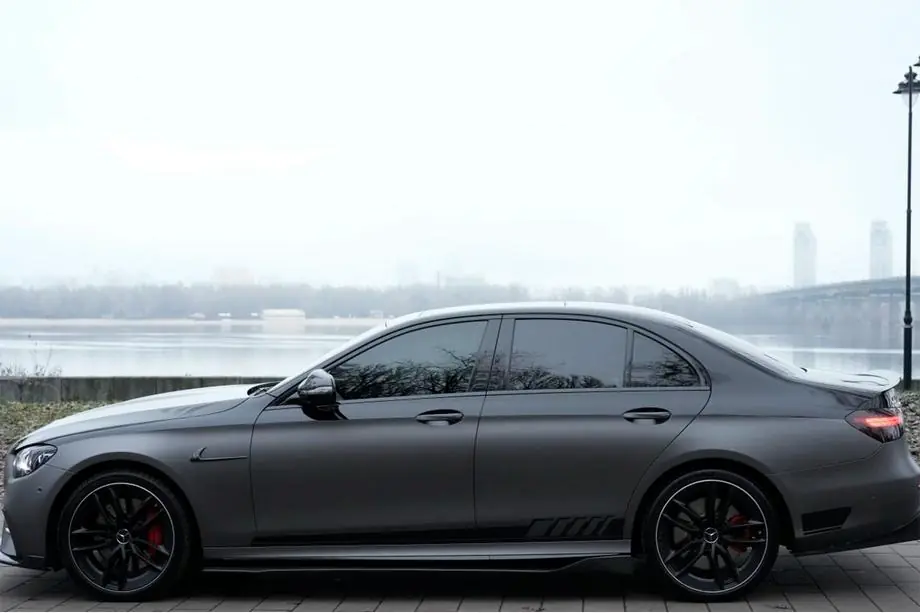 Mercedes Trieda E W213 2016–2023 Bočné prahy (2016-2019, Karbón) Image