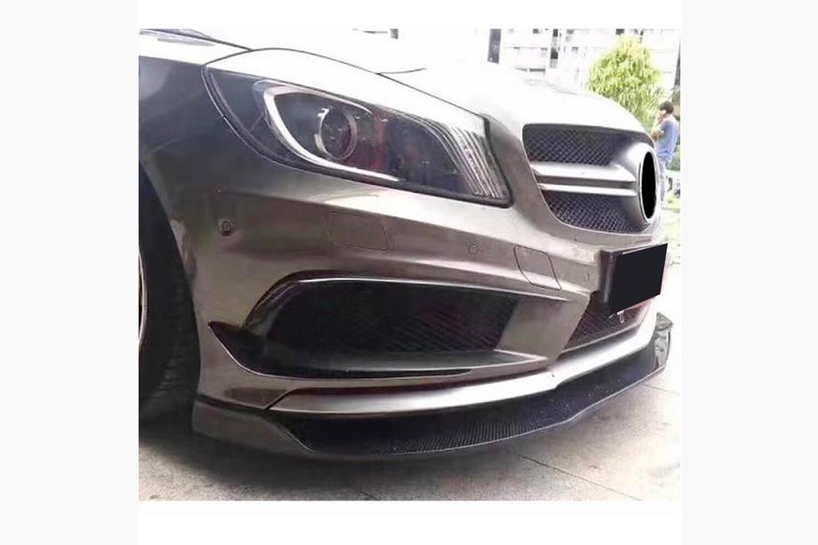 Mercedes A-class W176 2012–2018 Karbonová lišta predného nárazníka Lip V1 (pre AMG-Line / A45 AMG HB 2013-2015) Fotografia 3