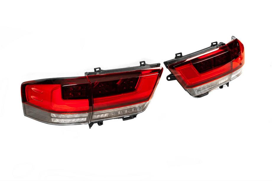 Toyota Land Cruiser 200 2007–2021 Faceliftový set pre LC 300 High-Line (štandardná sada) Fotografia 13
