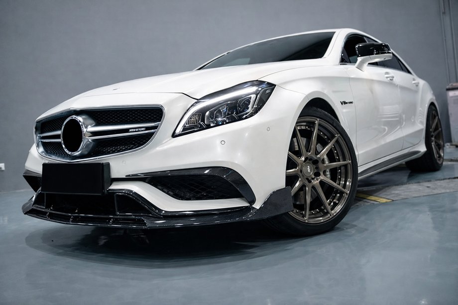 Mercedes CLS C218 2011–2018 Lip spojler predného nárazníka Lip V2 (pre CLS63 AMG SD 2015-2018, karbón) Fotografia 1