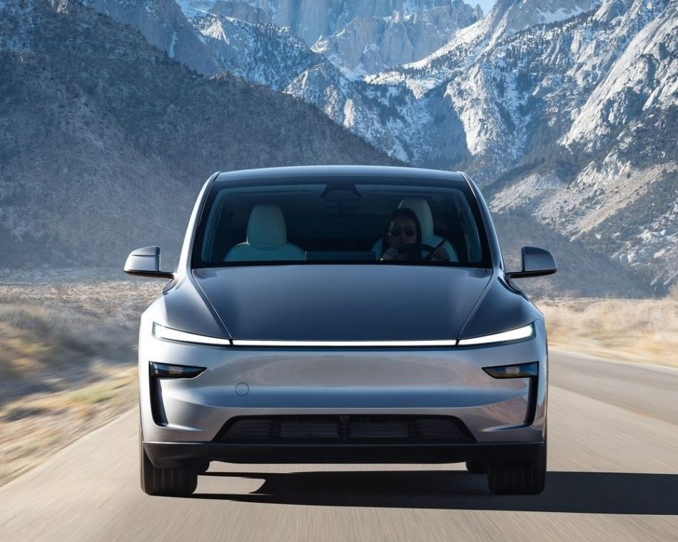 Tesla Model Y 2025: Test elektrického crossoveru na novej úrovni