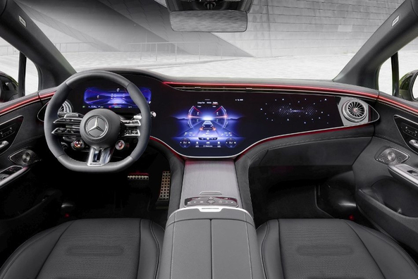 Recenzia elektrického sedanu Mercedes-Benz EQE AMG (V295) Fotografia 6