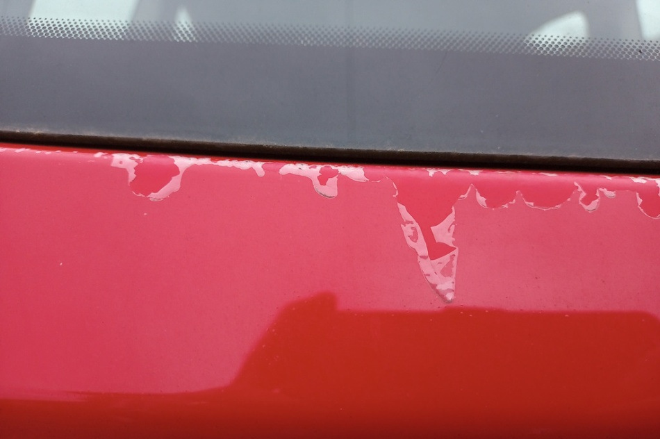 Prečo automobilový lak stráca vzhľad a odlupuje sa?