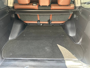 Toyota Land Cruiser 200 2007–2021 Textilná rohož do kufra Premium V-1 (5 miest, čierna) fotografia 1